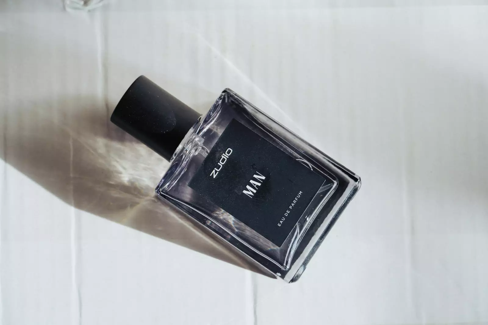 Quelle concentration de parfum choisir : EDP, EDT, Parfum